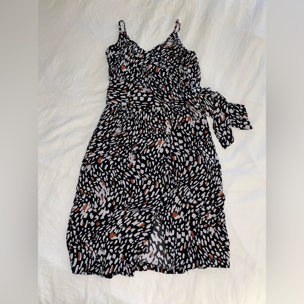 Midi Wrap Dress Spaghetti Straps with White Black Orange Design Size Small